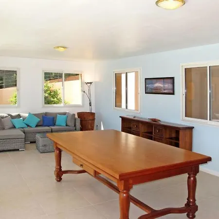 Holiday home Saint-aygulf Sleeps 10 Pool Air Con Wifi Saint Aygulf